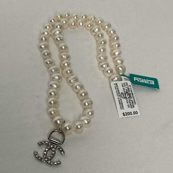 Effy Jewelry - Pearl Necklace with Silver Charm Chanel